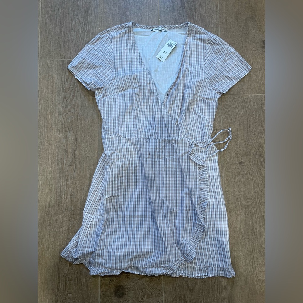 Abercrombie and Fitch mini tie dress